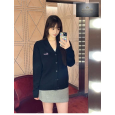 구찌 로고 자수 V넥 클래식 가디건