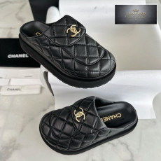 샤넬 24FW 퀼팅 턴락 클로그 뮬