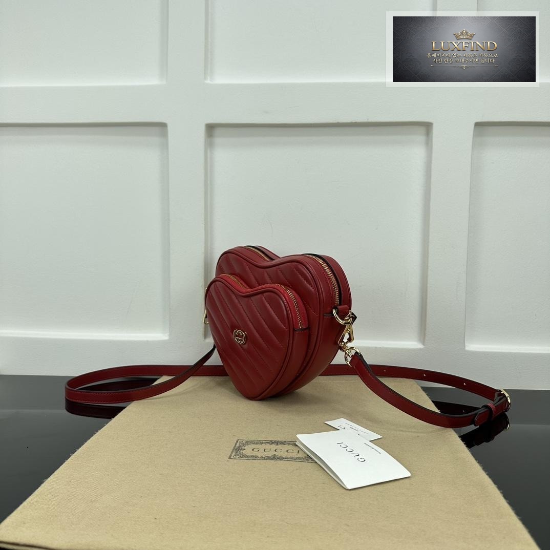 Gucci Interlocking GG Mini Heart Shoulder