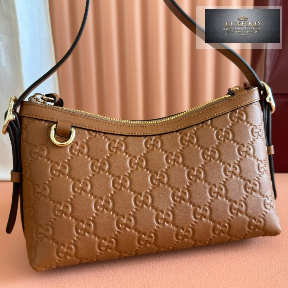 Gucci GG Emblem Shoulder
