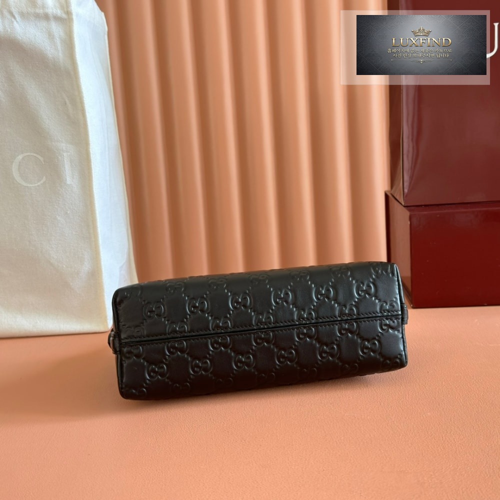 Gucci GG Emblem Shoulder