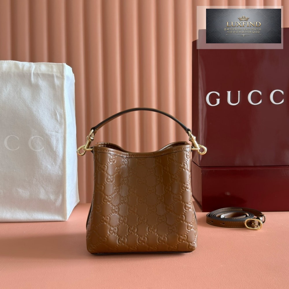 Gucci GG Emblem Bucket