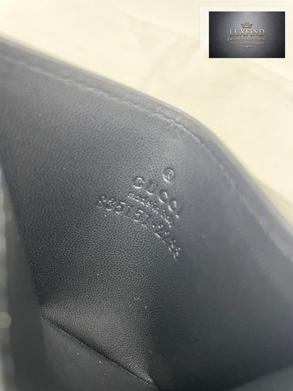Gucci 835151