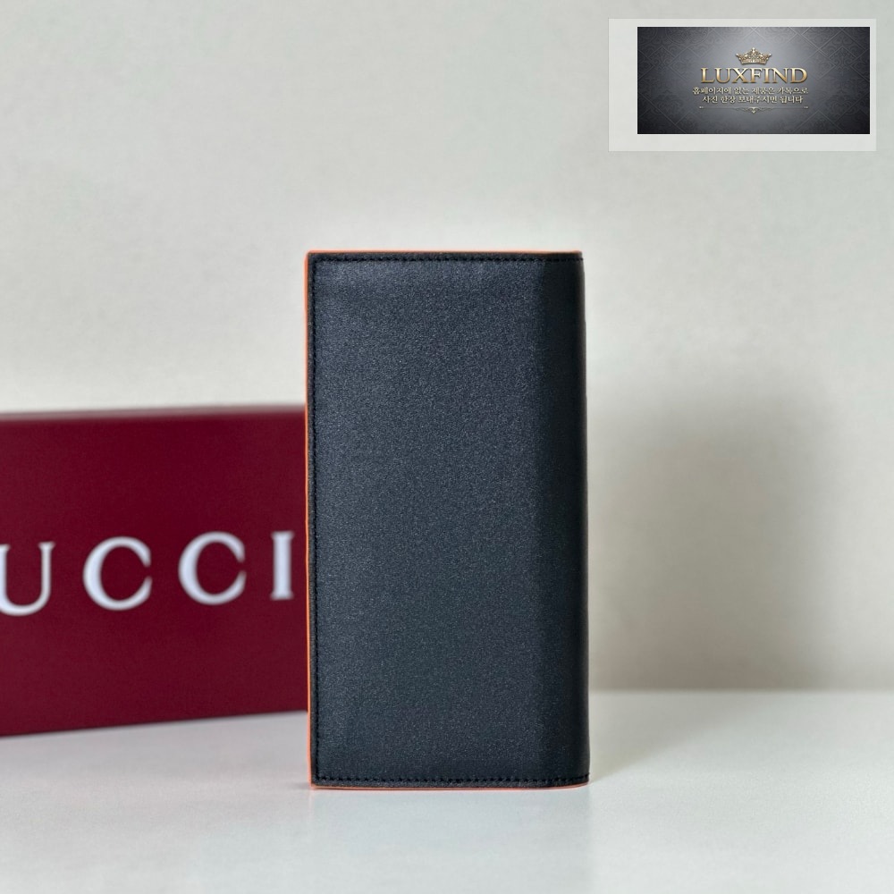 Gucci 835054