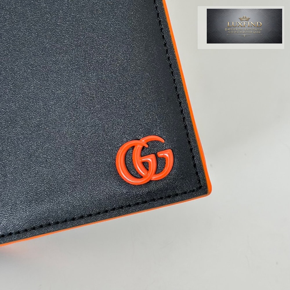 Gucci 835054