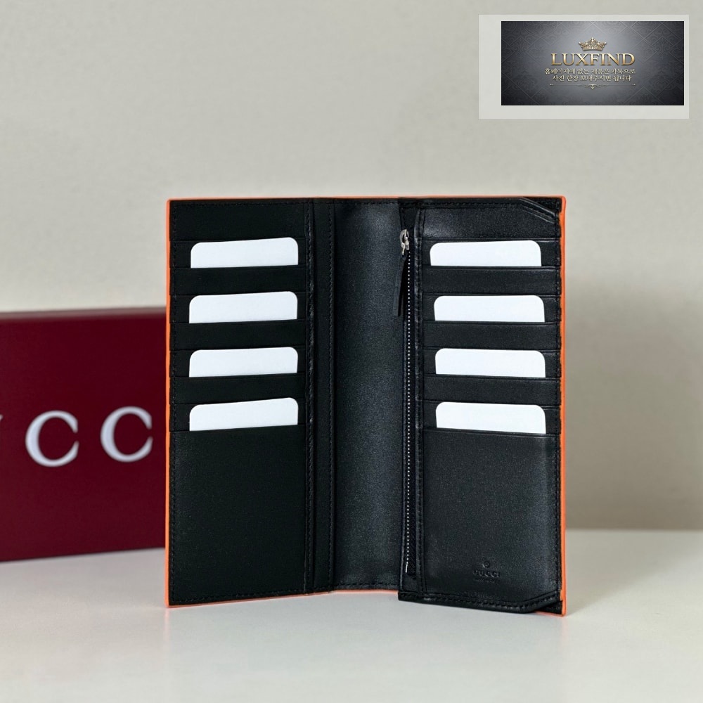 Gucci 835054