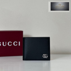 Gucci 835047