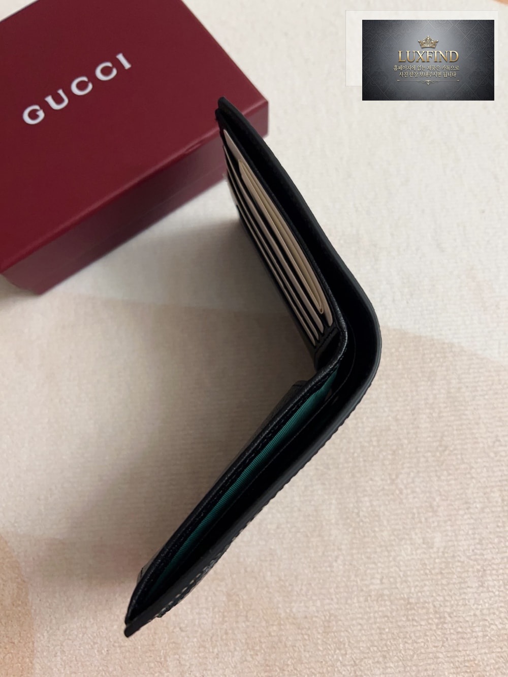 Gucci 834792