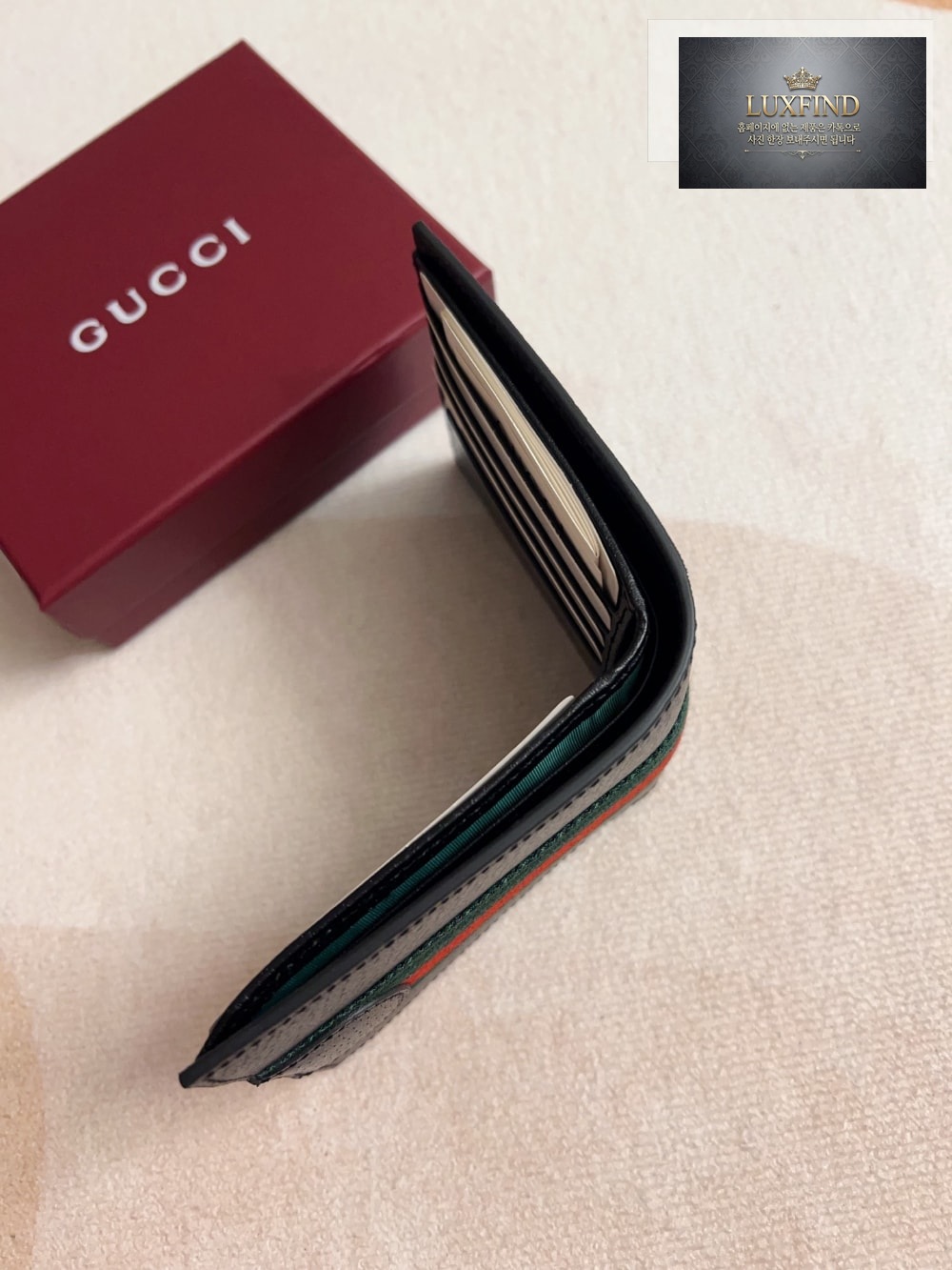 Gucci 834271