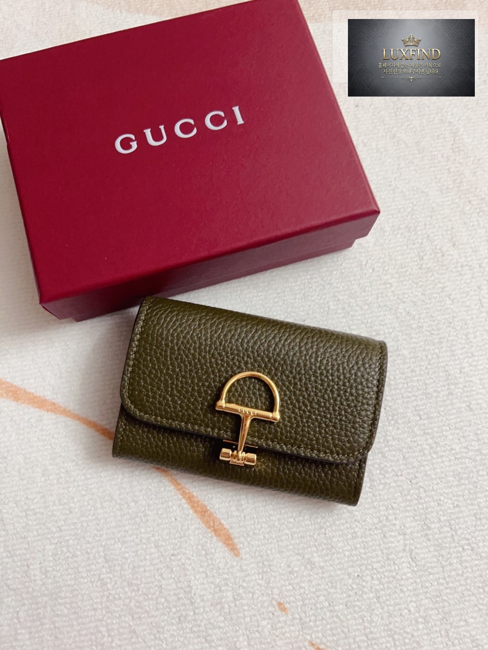 Gucci 828148