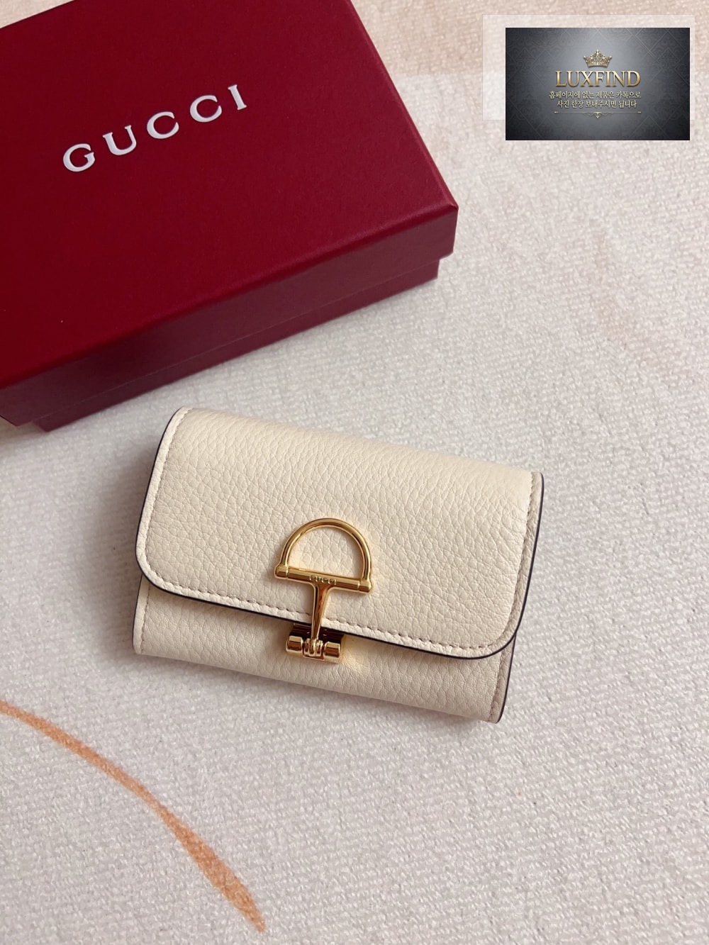 Gucci 828148