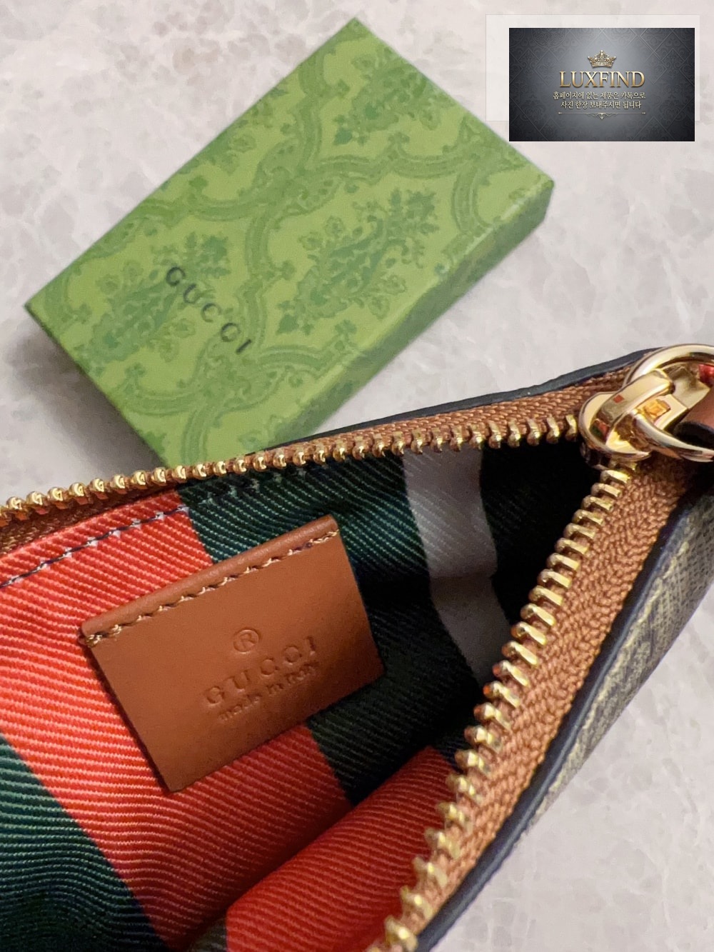 Gucci 819113