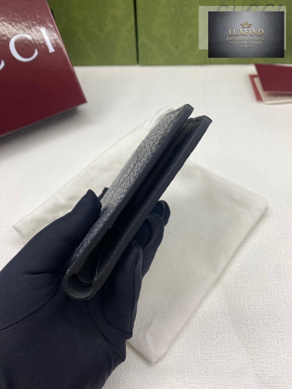 Gucci 739475
