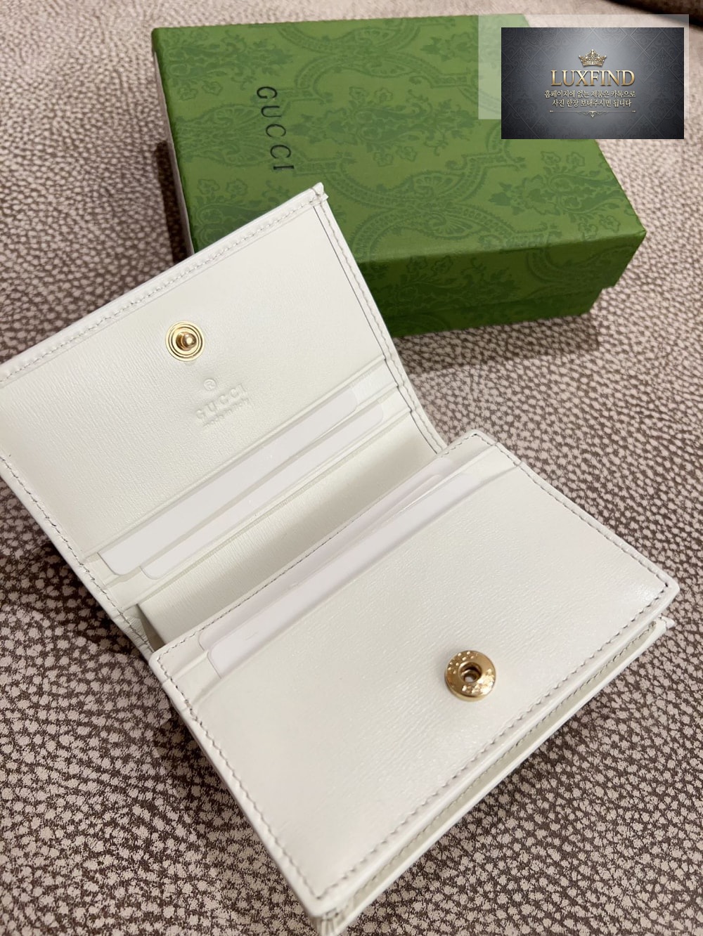 Gucci 621887