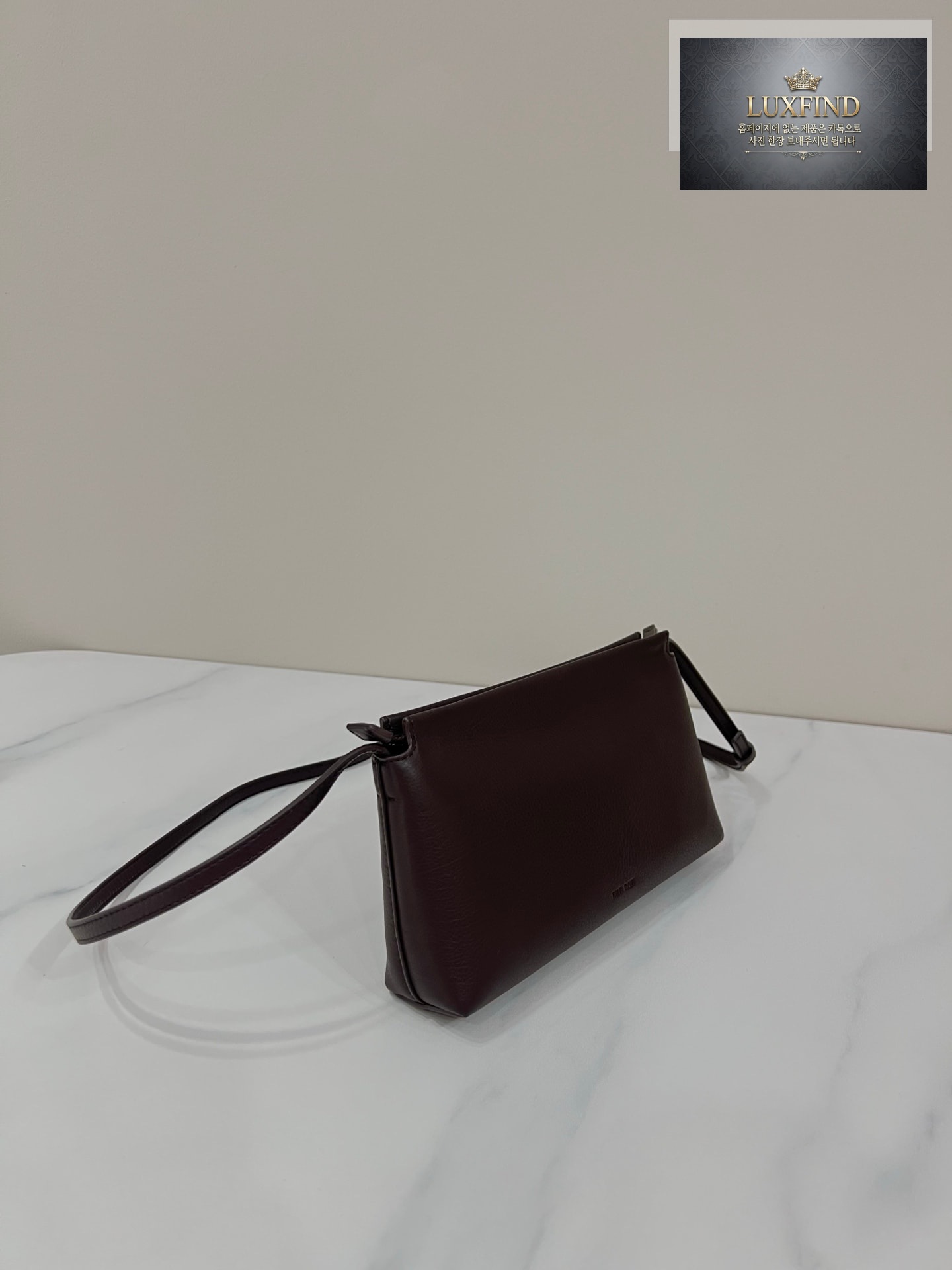 더로우 미디움 레네