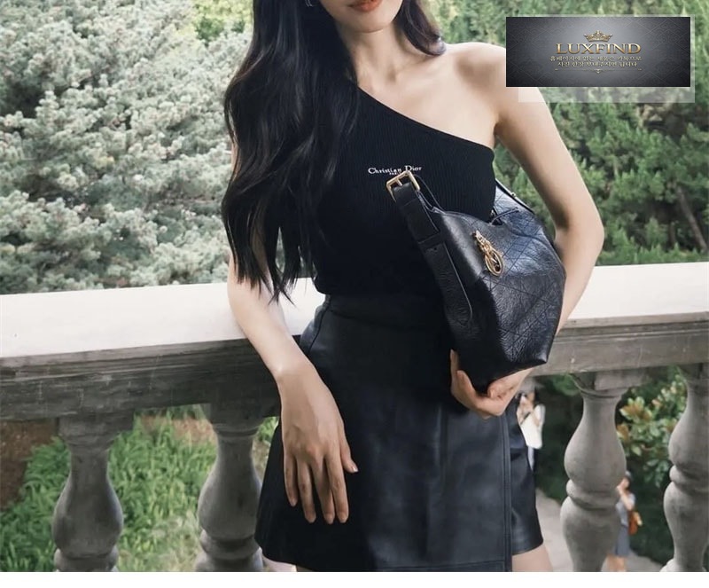 디올 보야주 미디엄 백 블랙 플랫 매크로 까나쥬 크링클