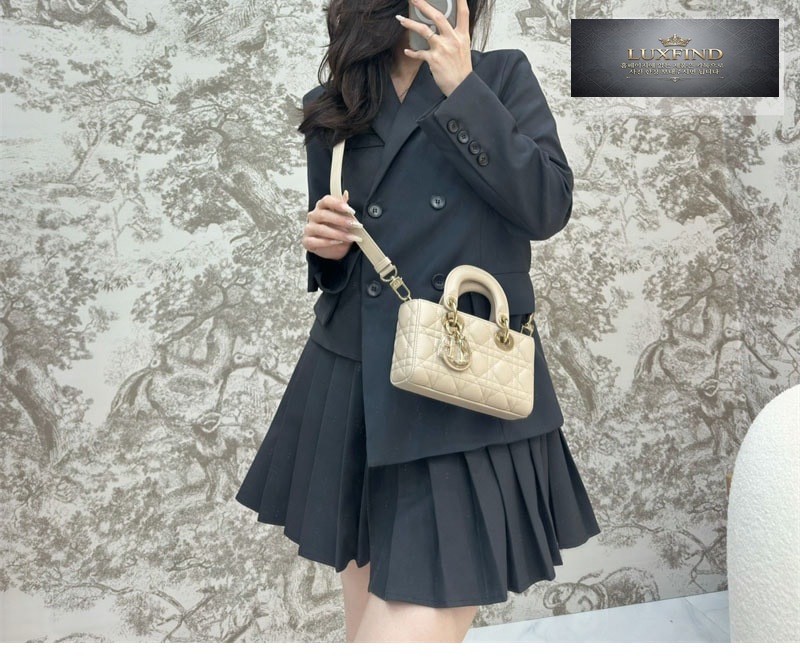 디올 레이디 D-조이 미니 백 베이지 까나쥬