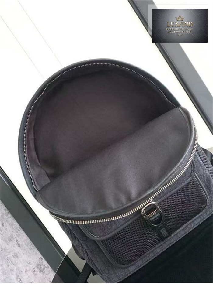 디올 8 오블리크 백팩