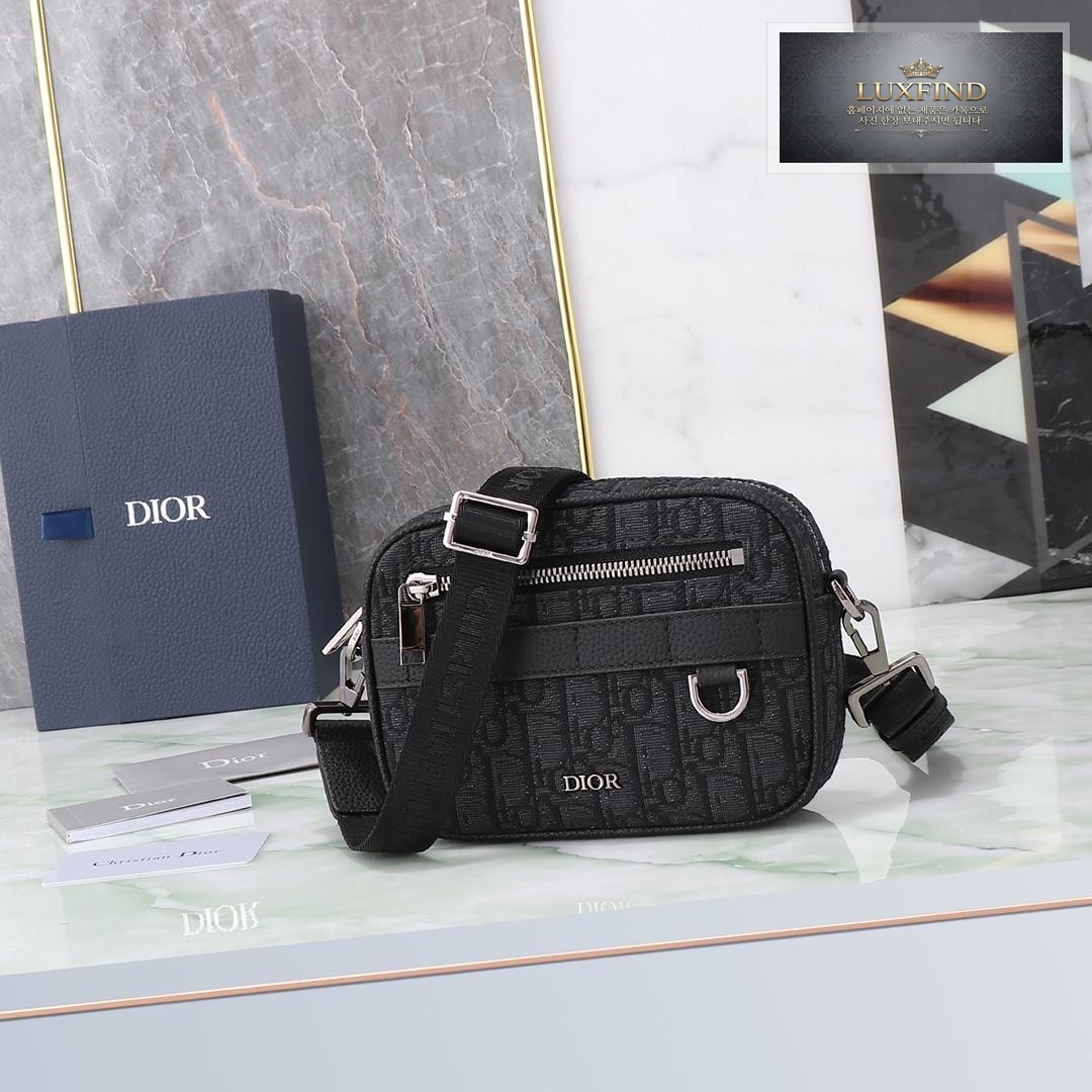 Dior Safari