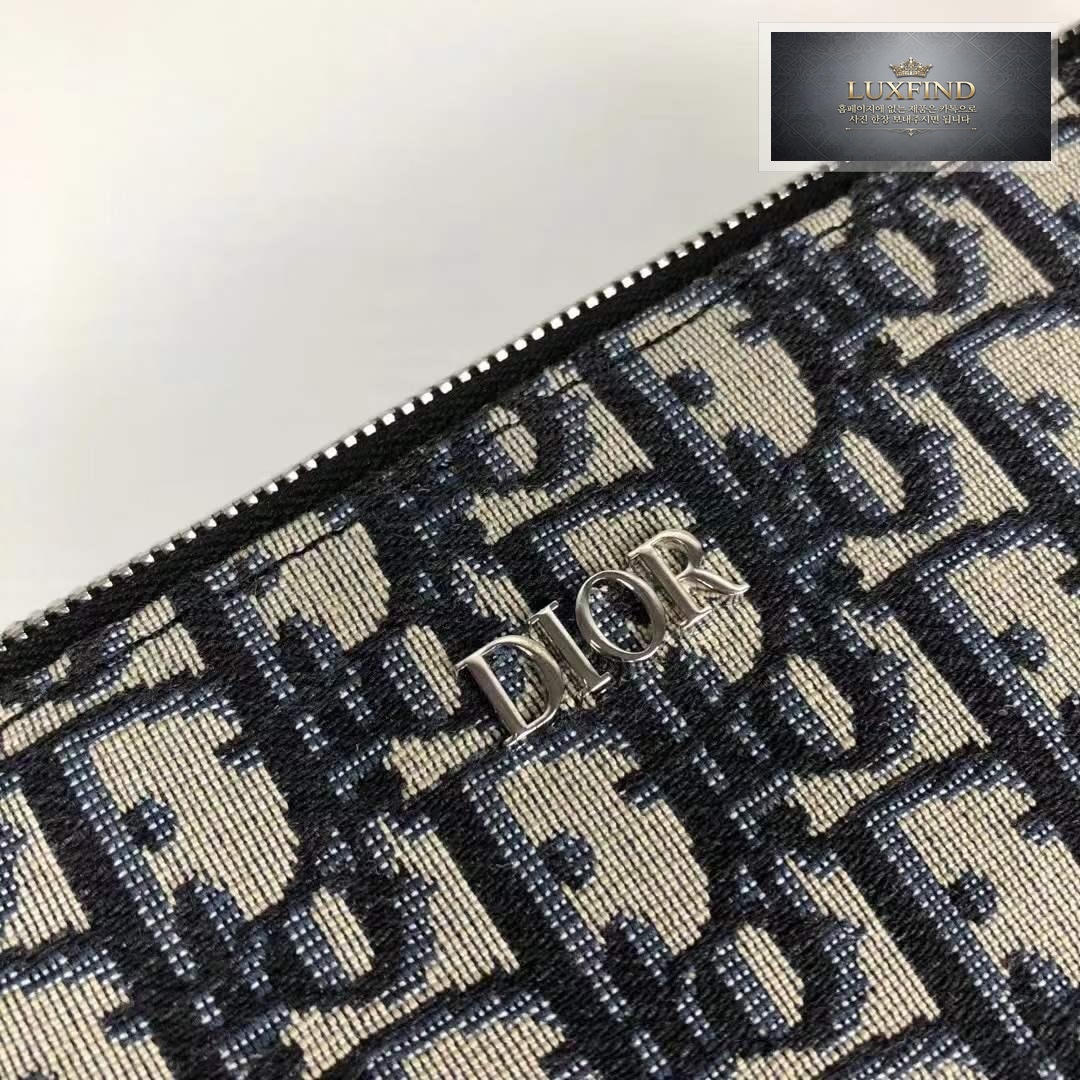 Dior Pouch