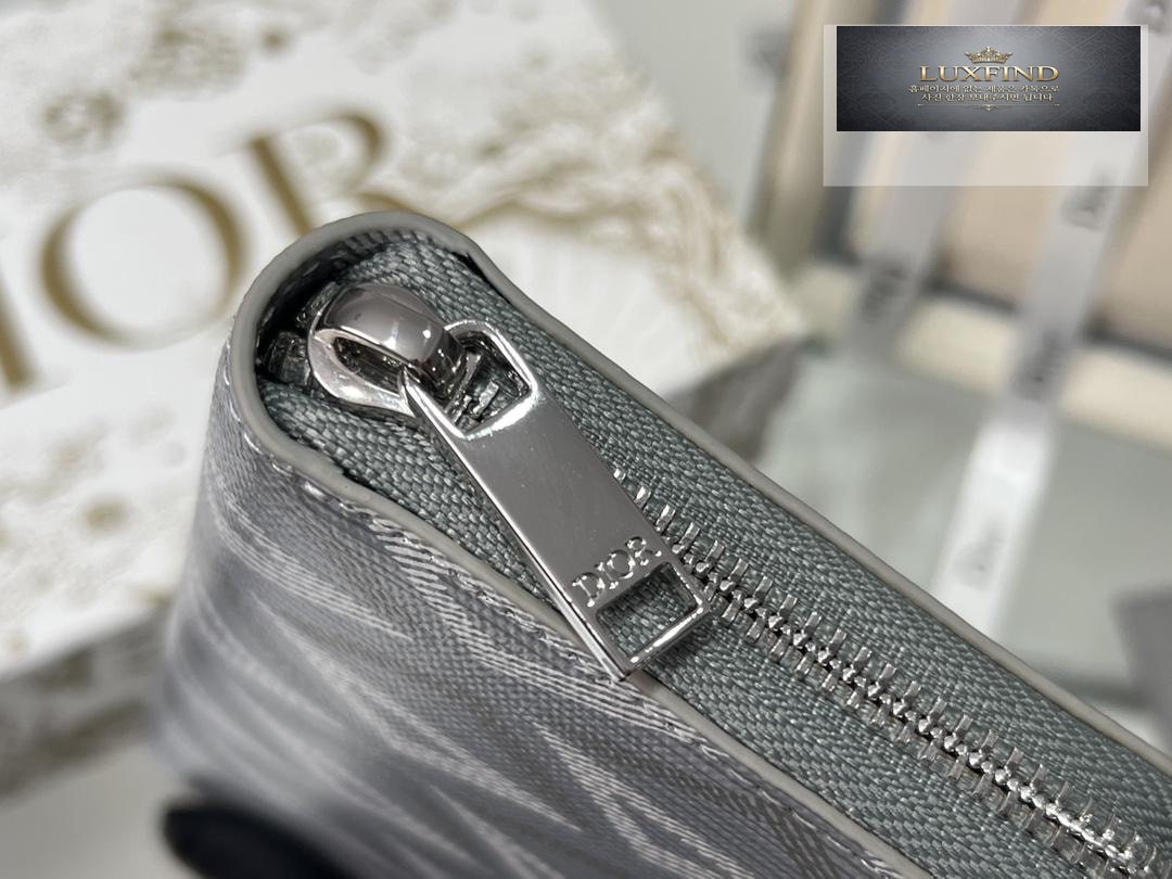 Dior Zipped Long Wallet