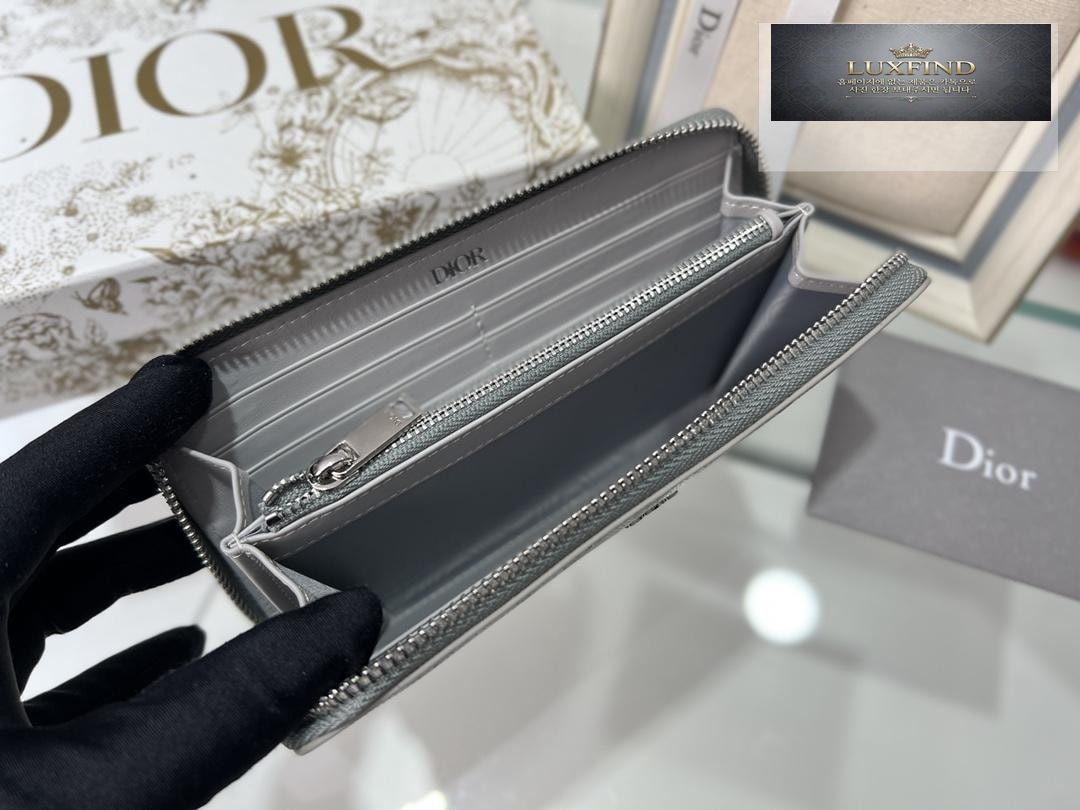 Dior Zipped Long Wallet