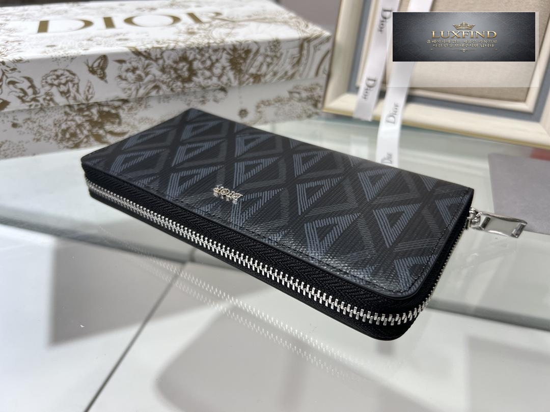 Dior Zipped Long Wallet