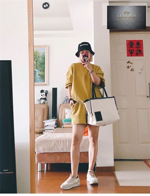 로에베 쿠션 캔버스 토트백