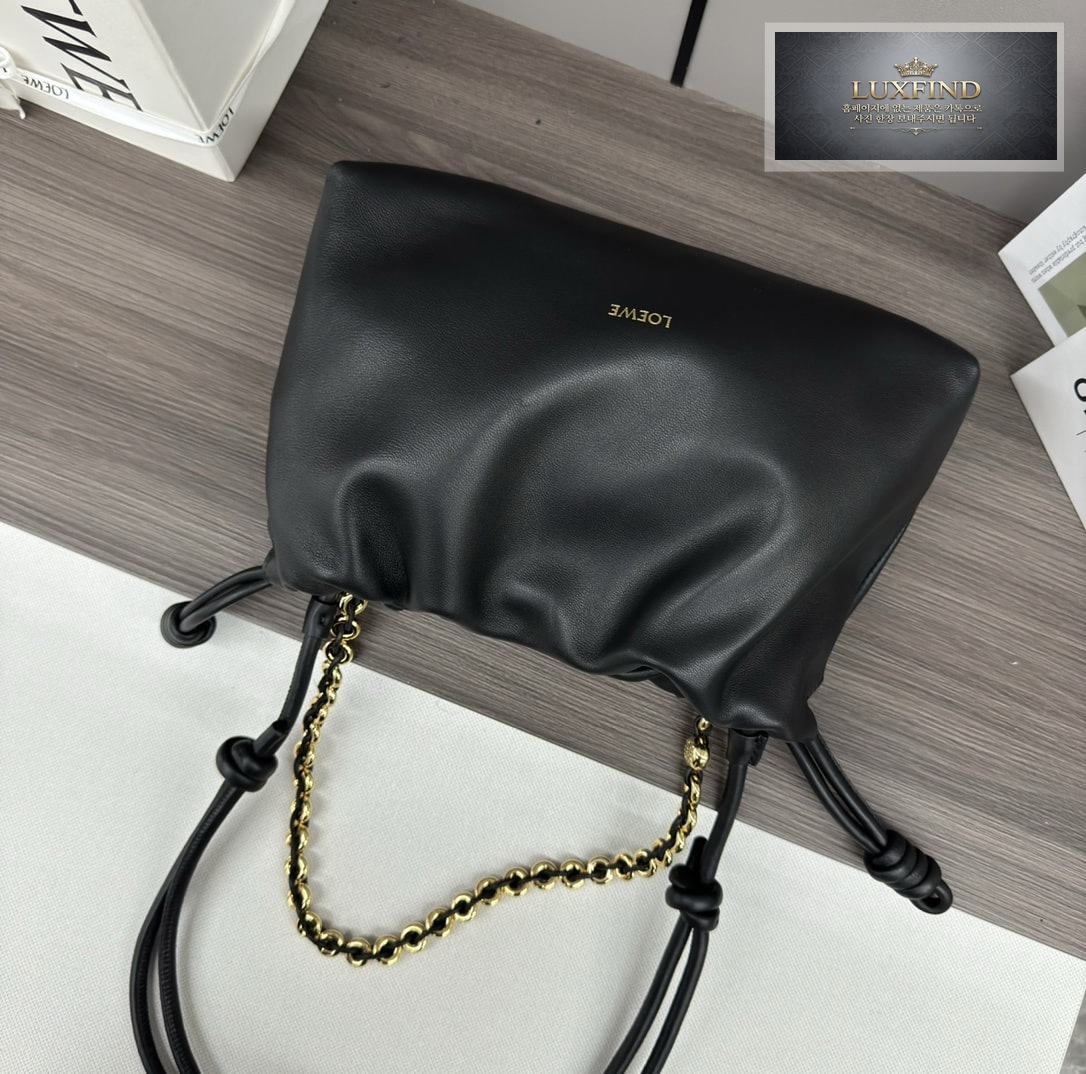 로에베 멜로우 나파 램스킨 플라멩고 펄스 백 30*20*10.5CM