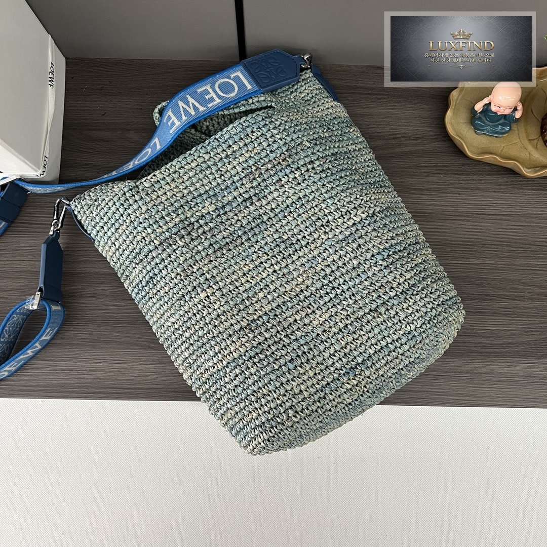 로에베 라피아 카프스킨 미니 슬릿 백 30*30*8CM “4COLOR”