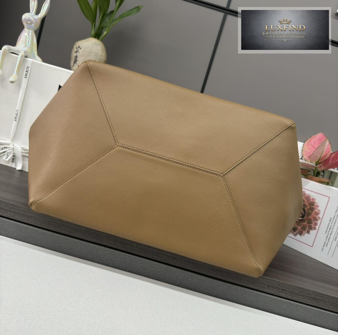 Loewe Puzzle Fold Weekend