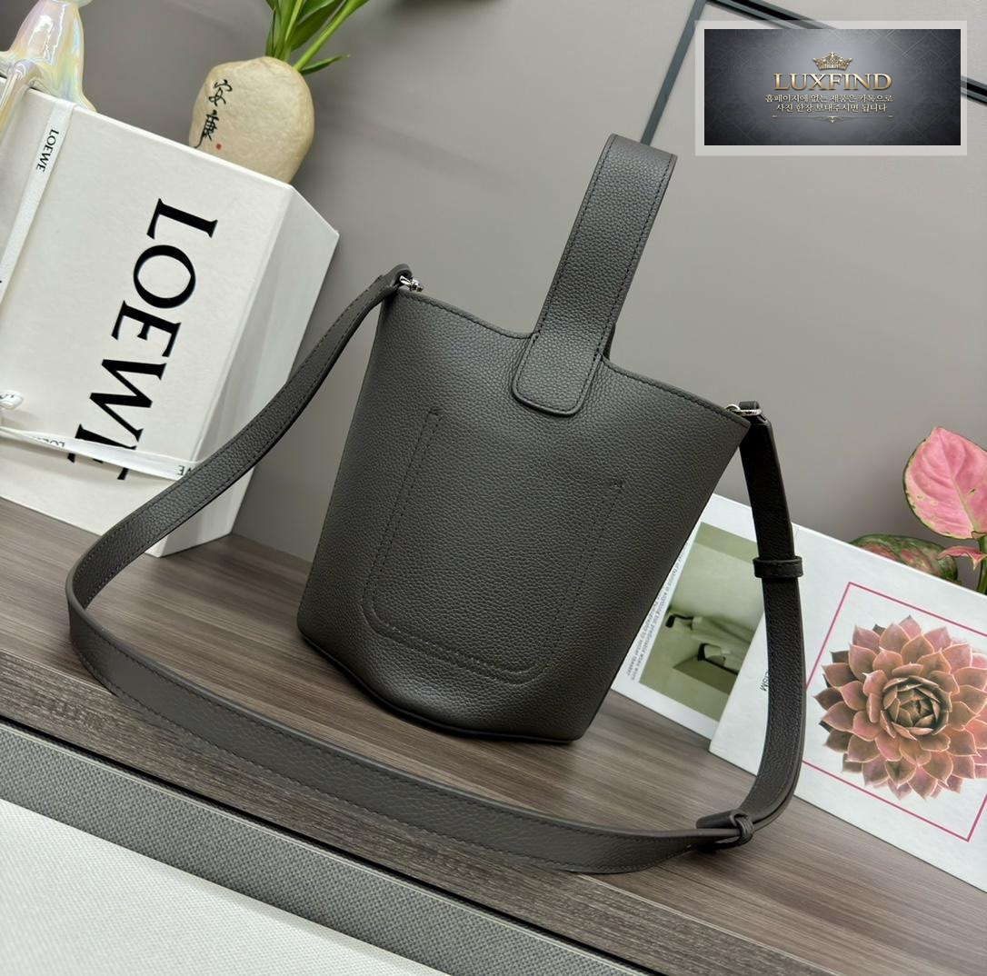 Loewe Pebble Bucket Mini