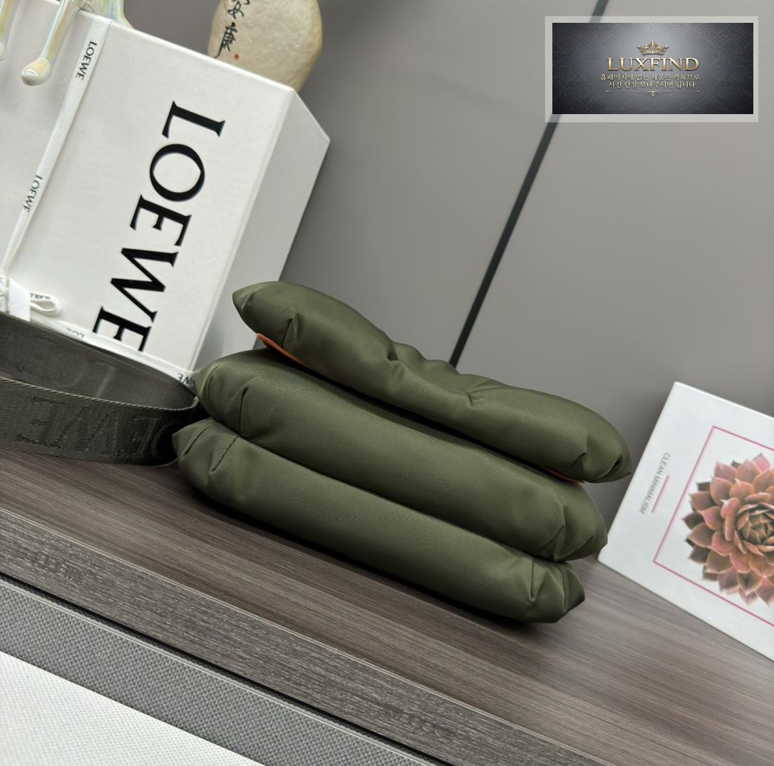 Loewe Goya Puffer Shoulder