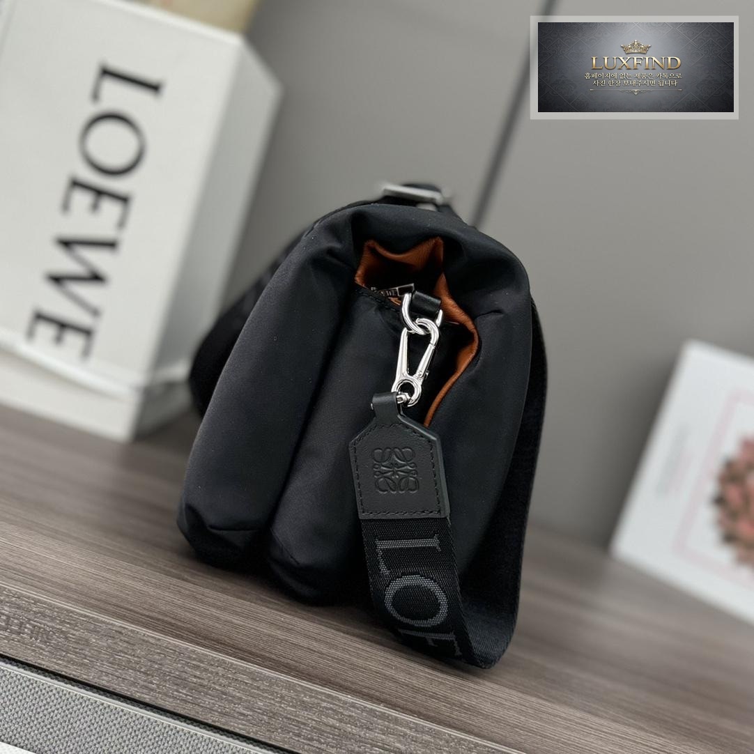 Loewe Goya Puffer Shoulder