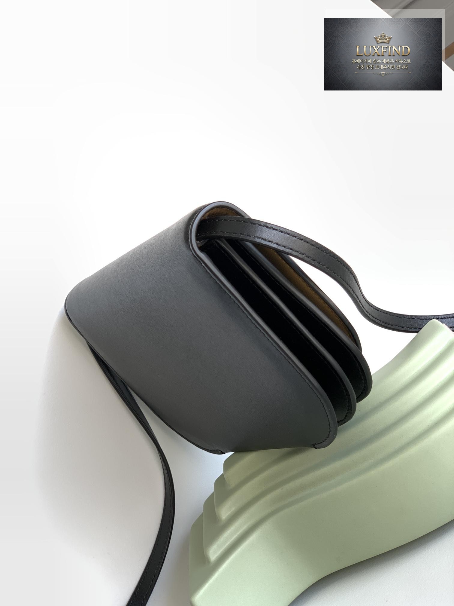 Loewe Goya Accodion Mini
