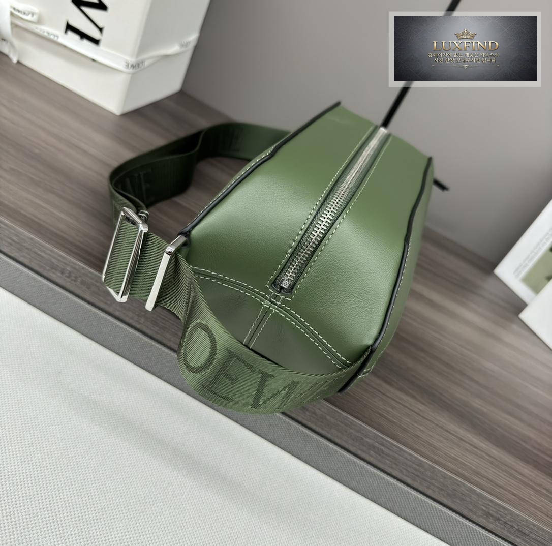 Loewe Convertible Sling