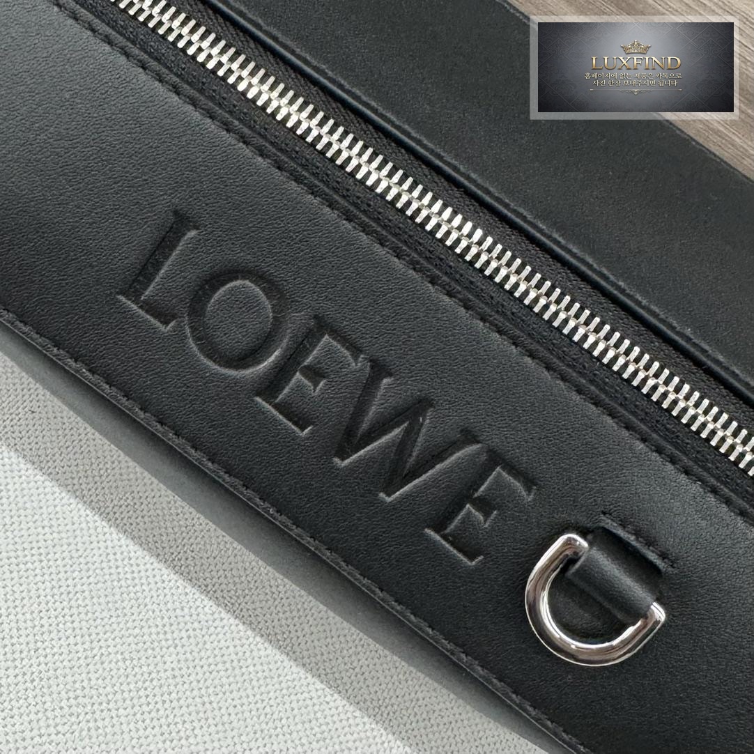 Loewe Convertible Sling