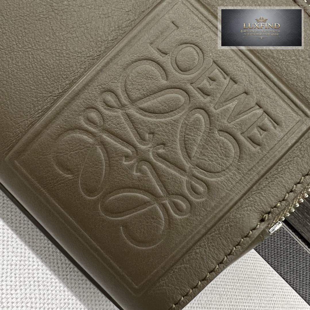 Loewe Camera Shoulder