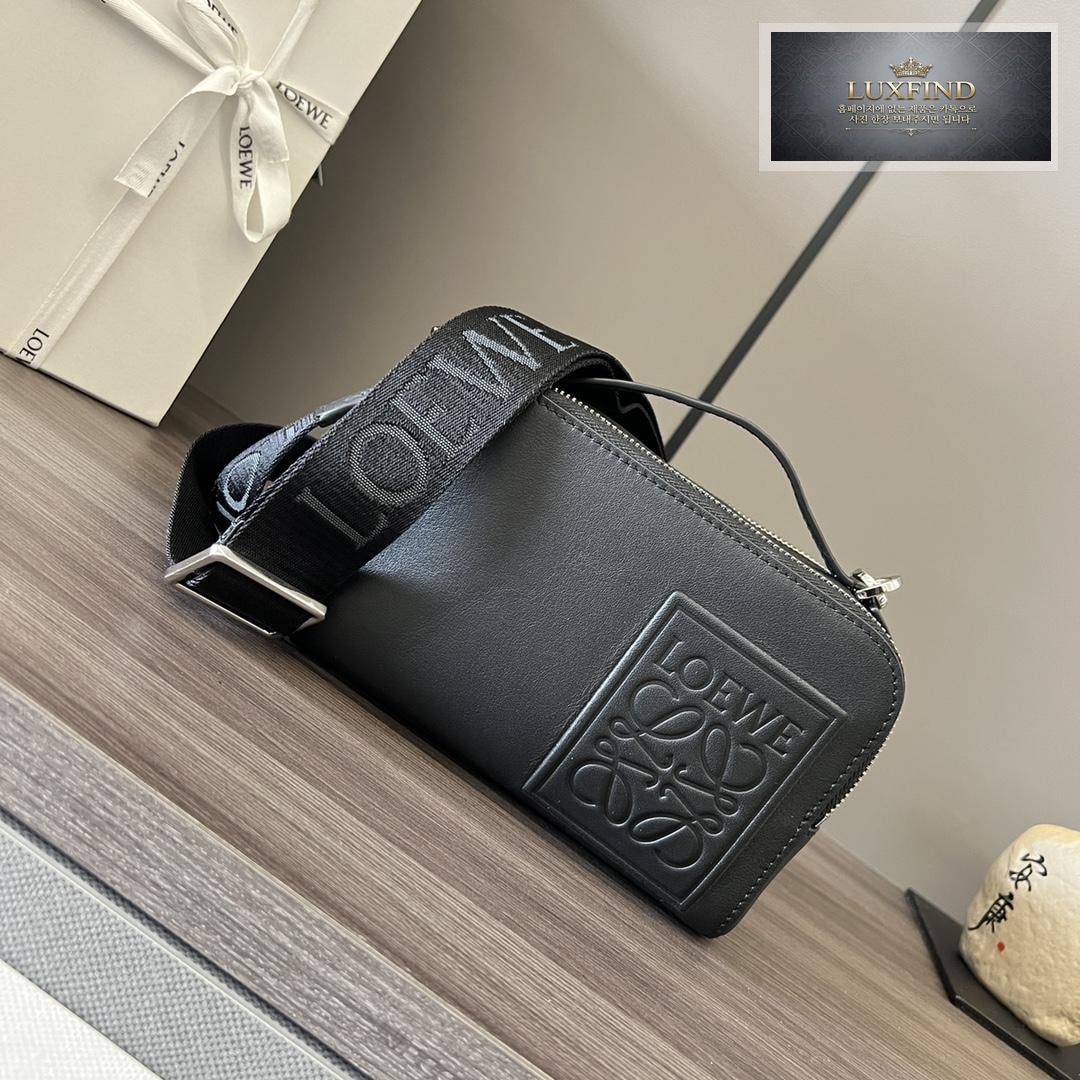 Loewe Camera Shoulder