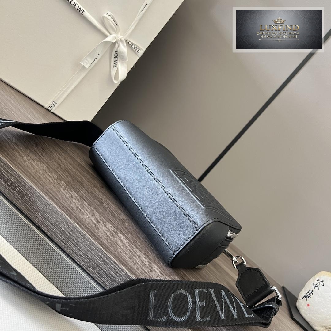 Loewe Camera Shoulder