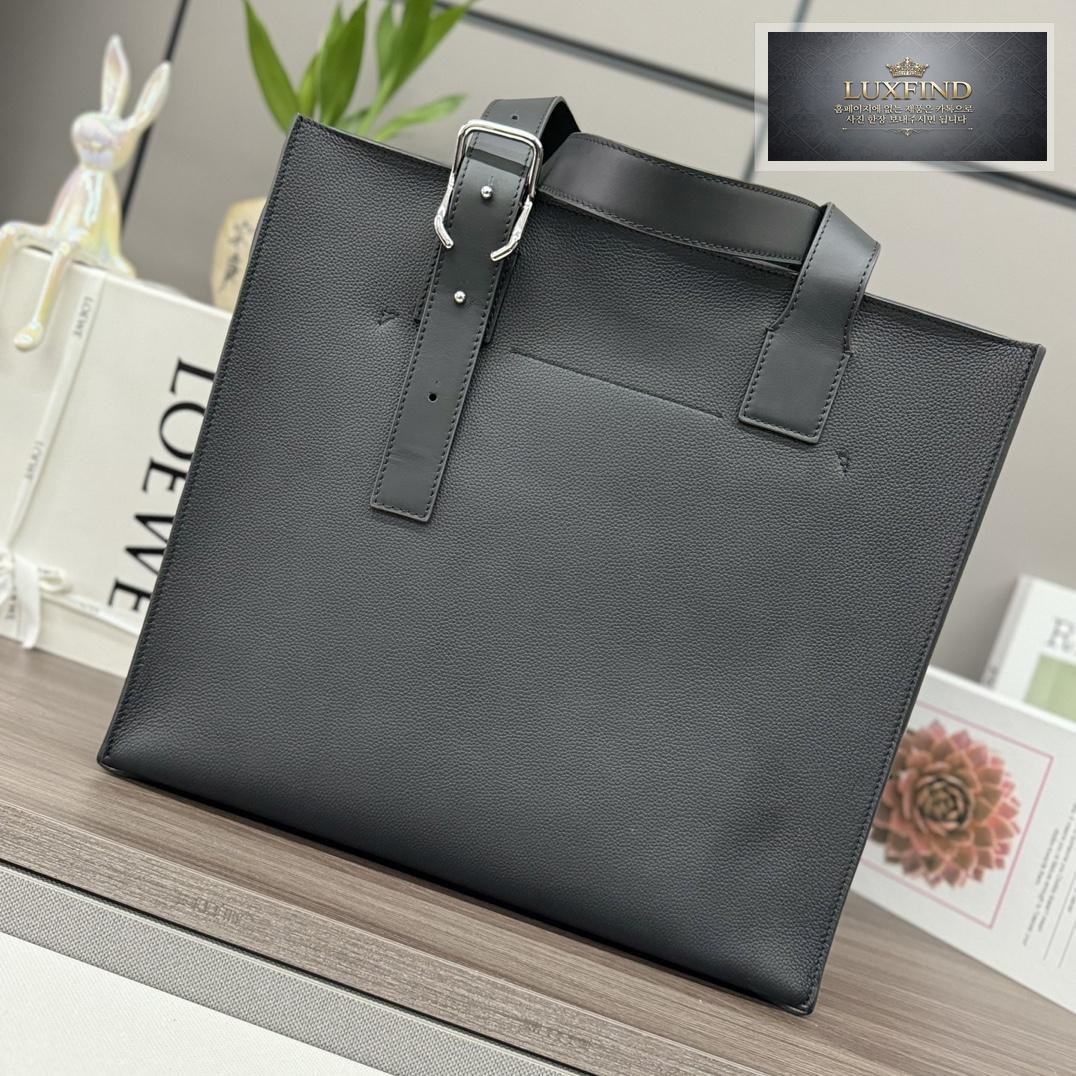 Loewe Buckle Zip Tote