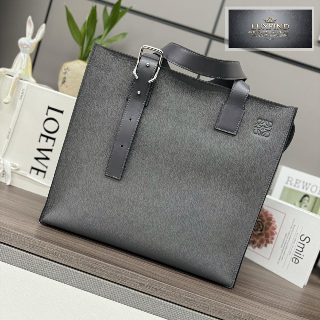 Loewe Buckle Zip Tote