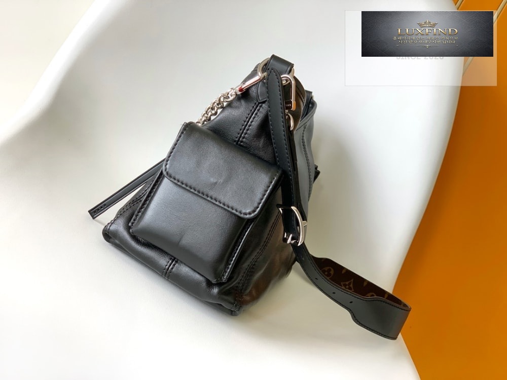 Louis Vuitton Carry All Cargo PM