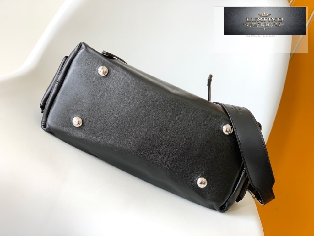 Louis Vuitton Carry All Cargo PM