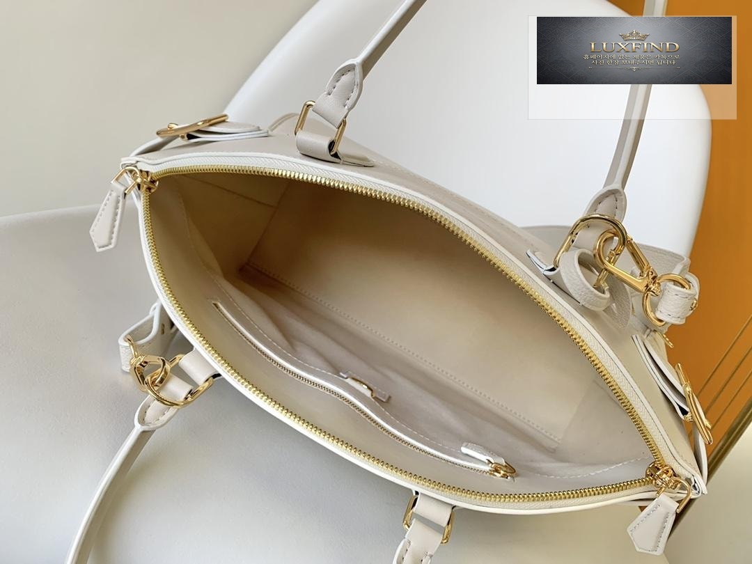 Louis Vuitton Vendome High End