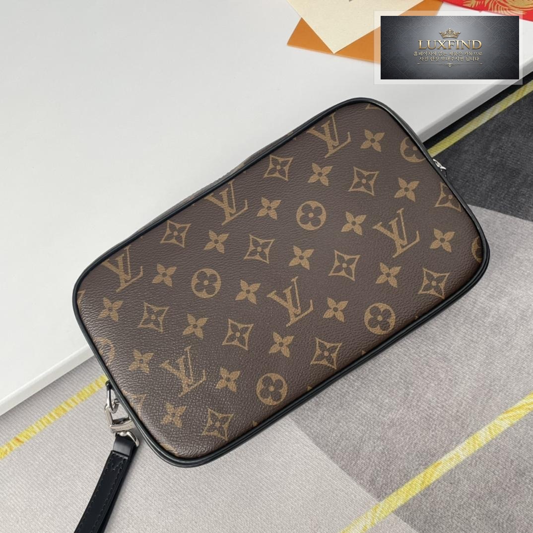 Louis Vuitton Pochette Kasai