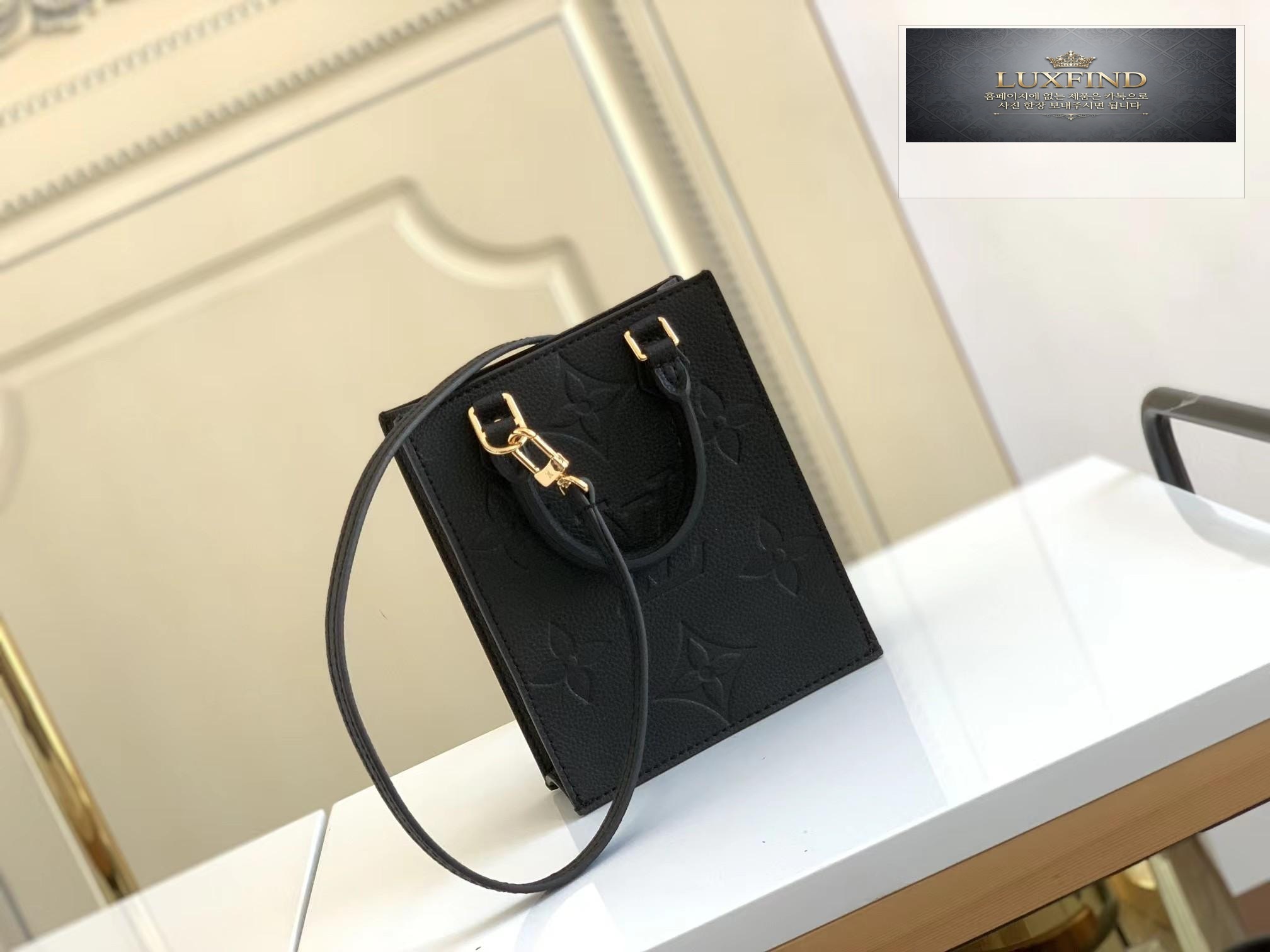 Louis Vuitton Petit Sac Plat