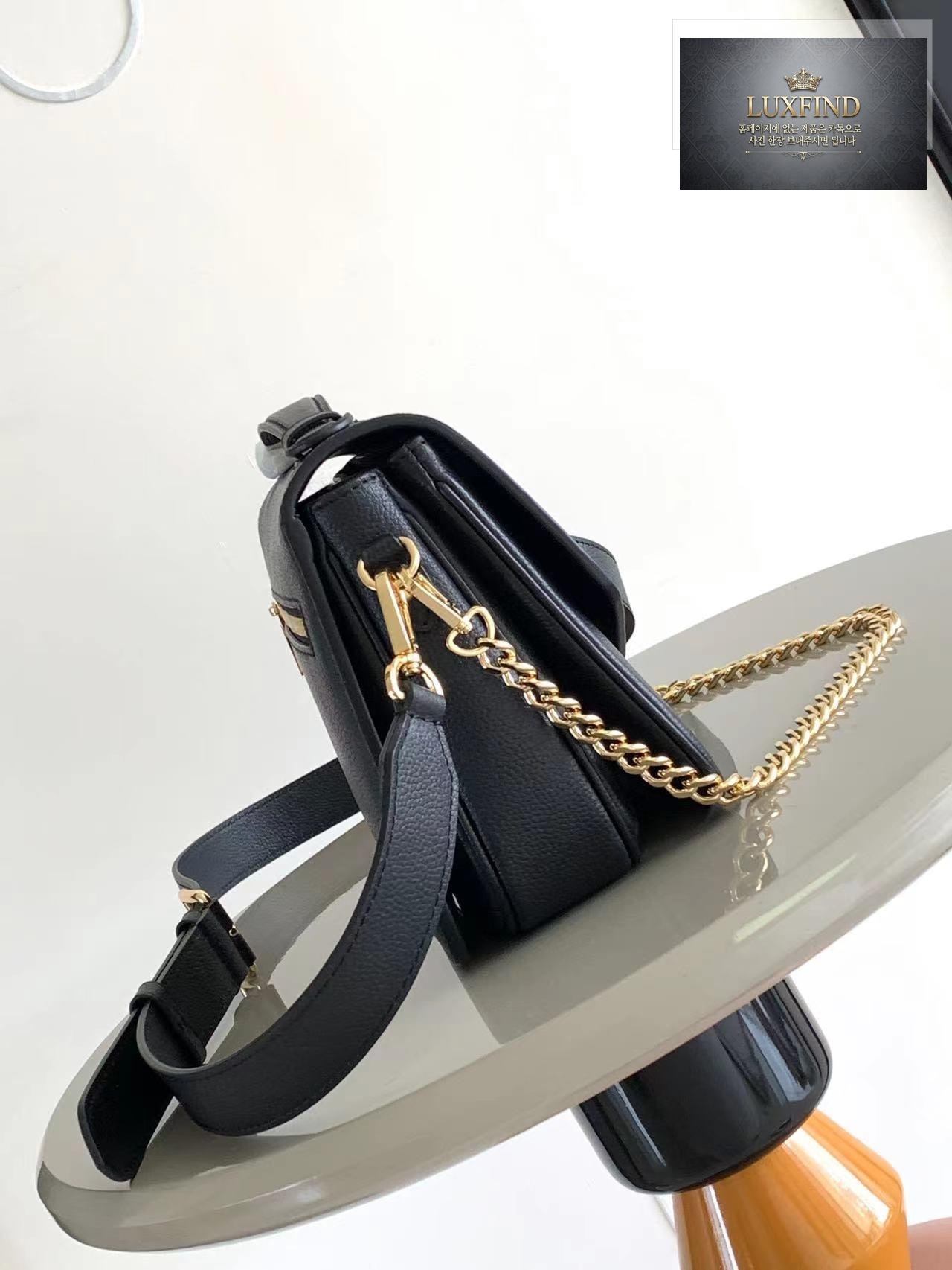 Louis Vuitton Oxford Lockme