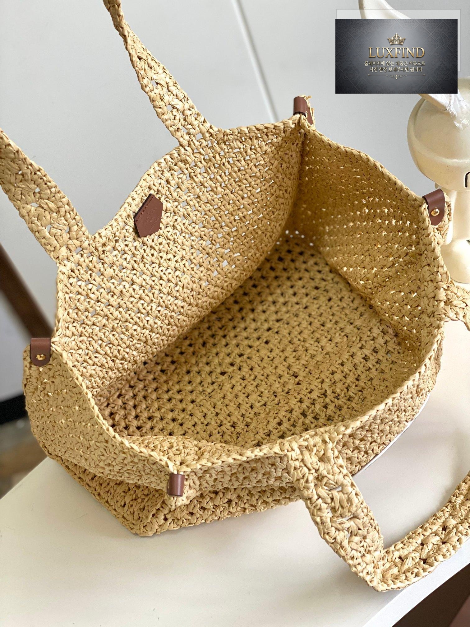 Louis Vuitton On The Go Raffia