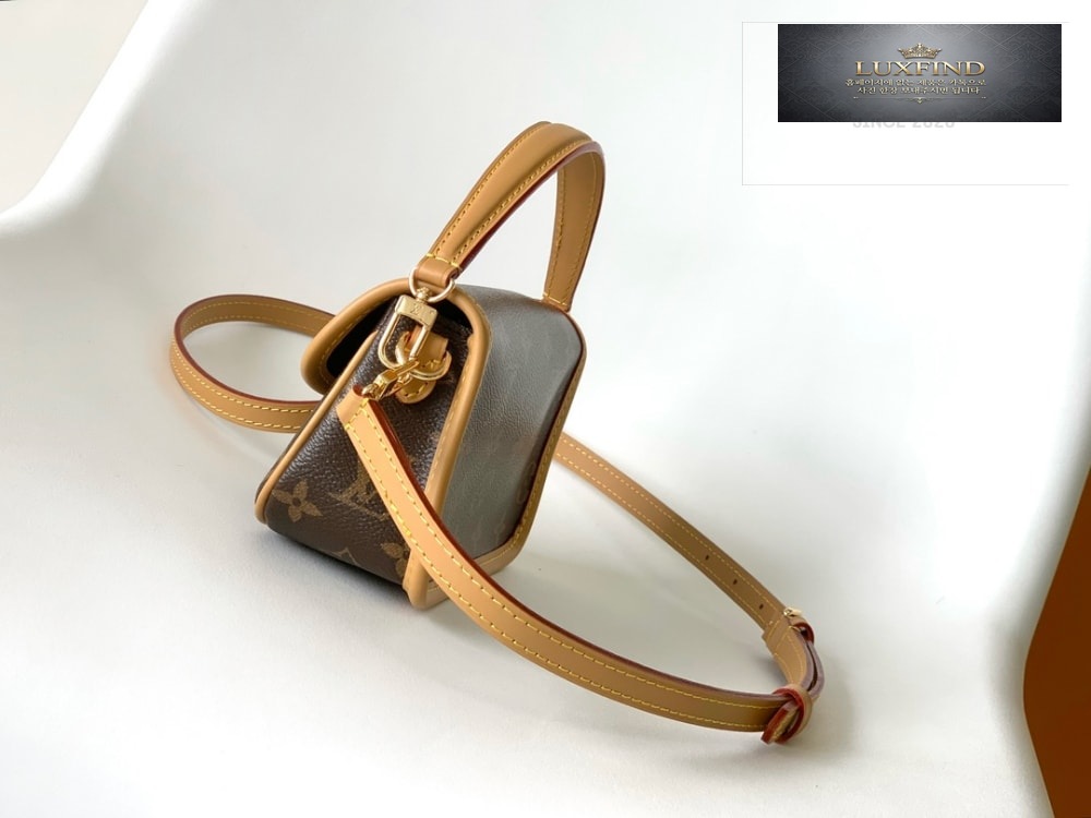 Louis Vuitton Nano Daine